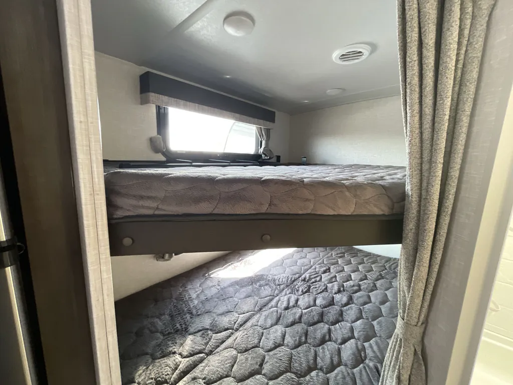 2023 Forest River Flagstaff Micro Lite 25BRDS, Photos photo 19