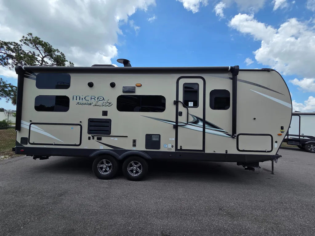 2021 Forest River Flagstaff Micro Lite 25BRDS, Photos photo 8