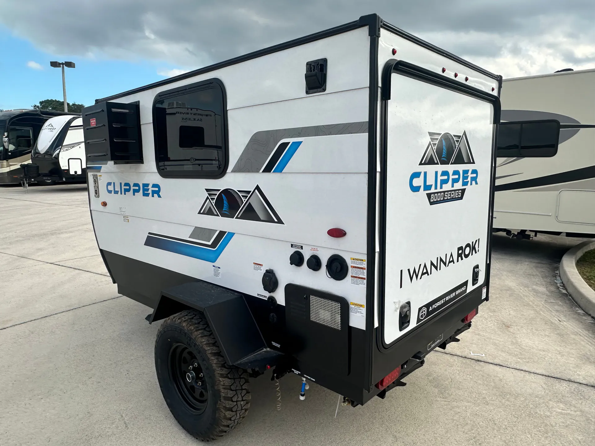 2025 Coachmen Clipper ROK 8000ROK - Photo 4