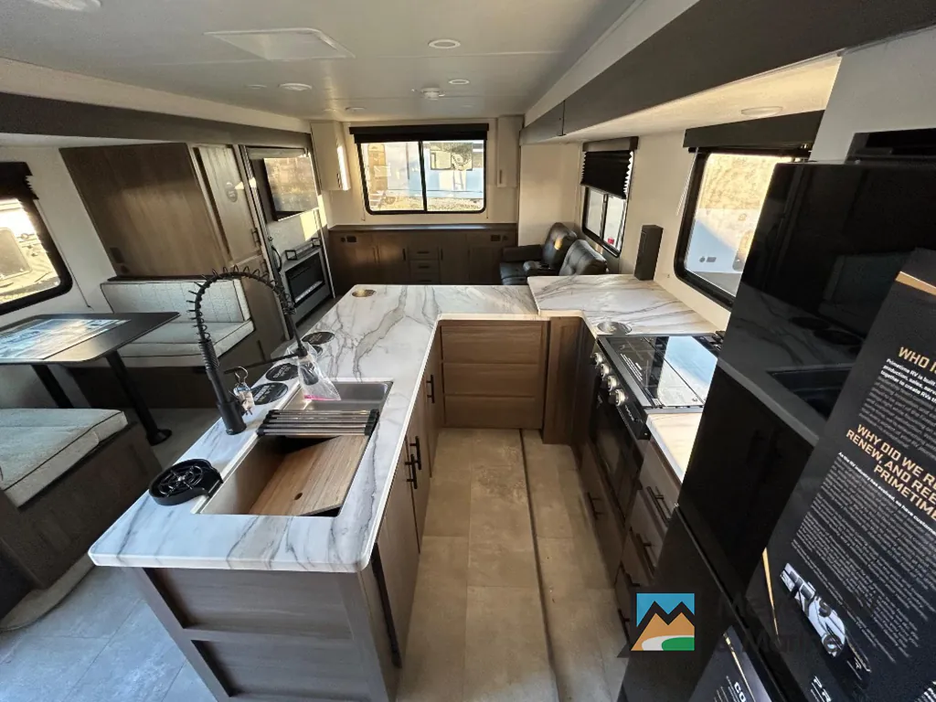 2027 Forest River Tracer 286RL, Photos photo 12