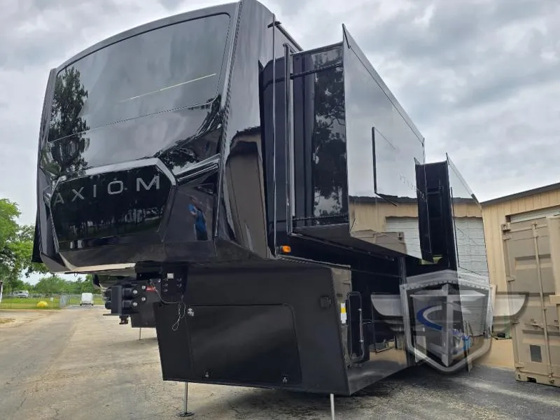 2027 Axiom RV Vendetta V4250 - Photo 4