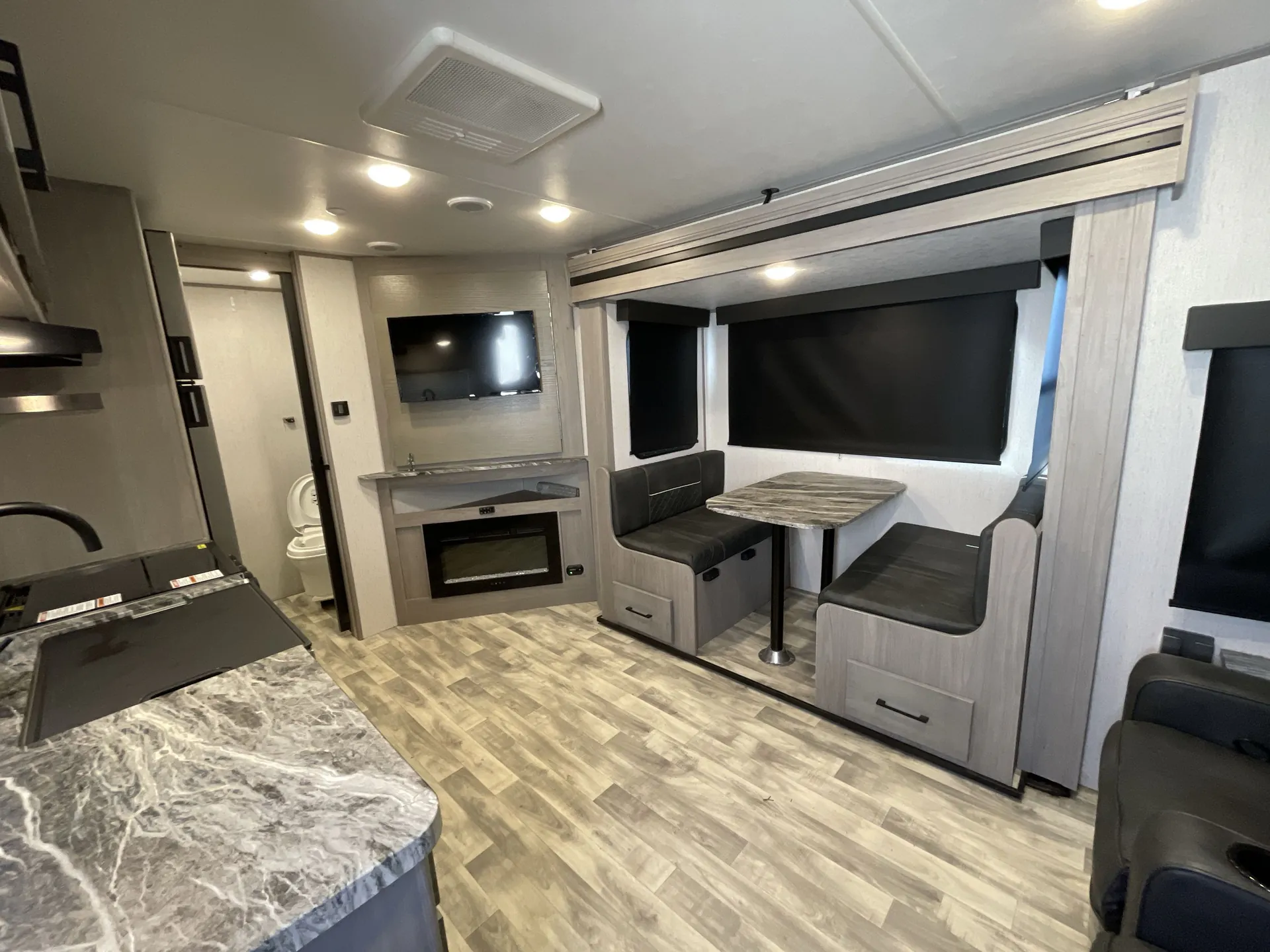 2022 Dutchmen Kodiak Ultra-Lite 242RBSL - Photo 3