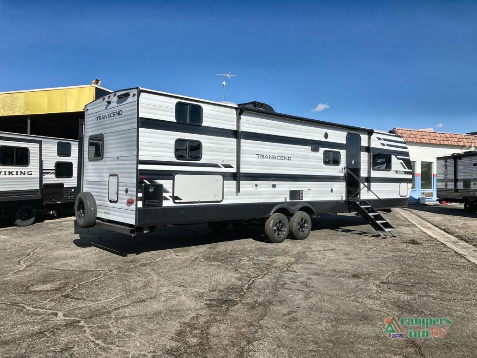 2025 Grand Design Transcend Xplor 335BHT - Photo 4