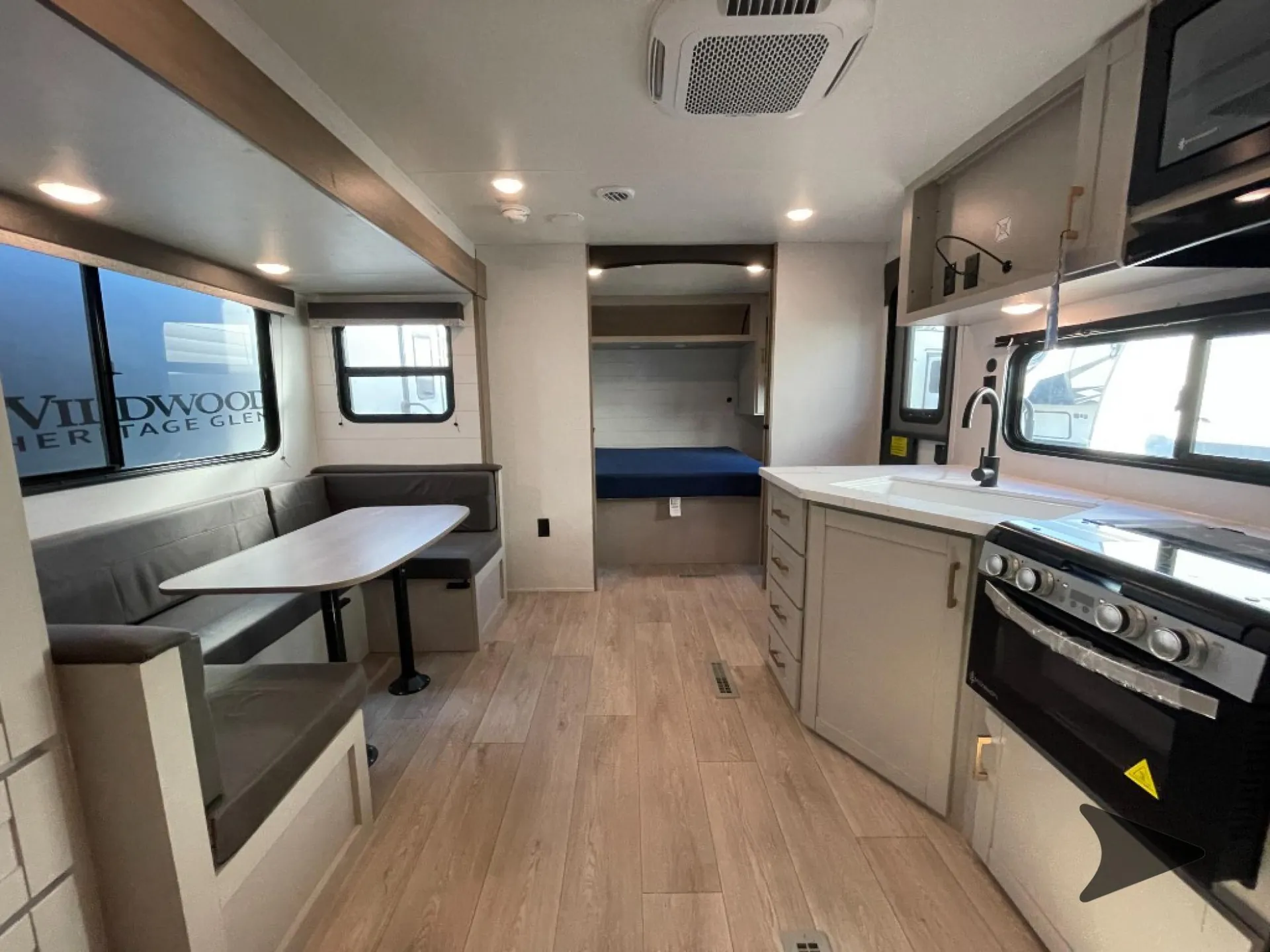 2027 Jayco Jay Flight 245BHSW - Photo 4