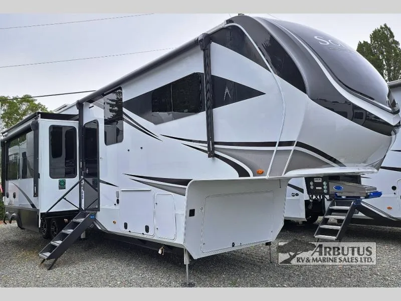 2025 Grand Design Solitude 391DL - Photo 2