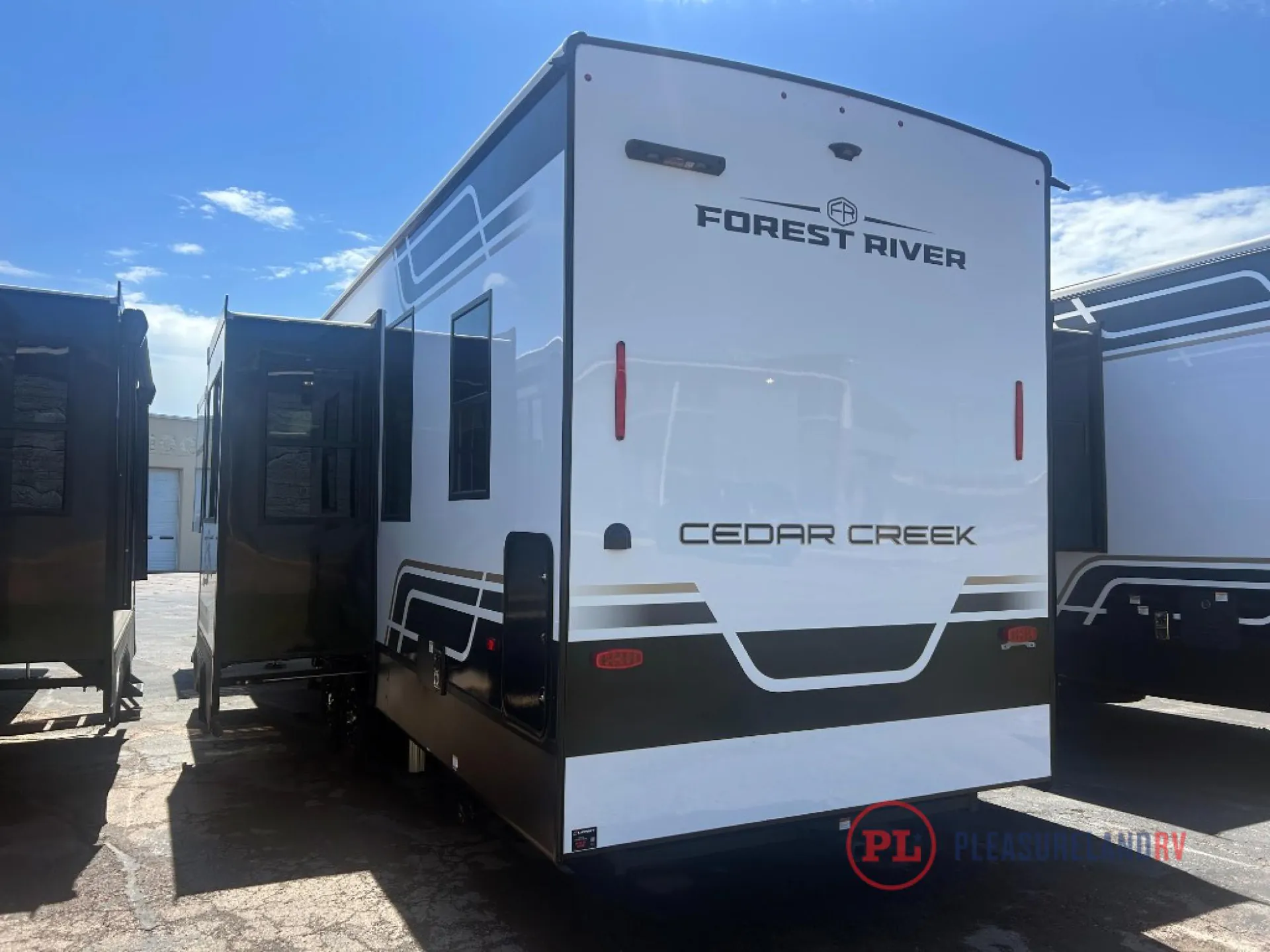 2026 Forest River Cedar Creek 39RKB - Photo 4