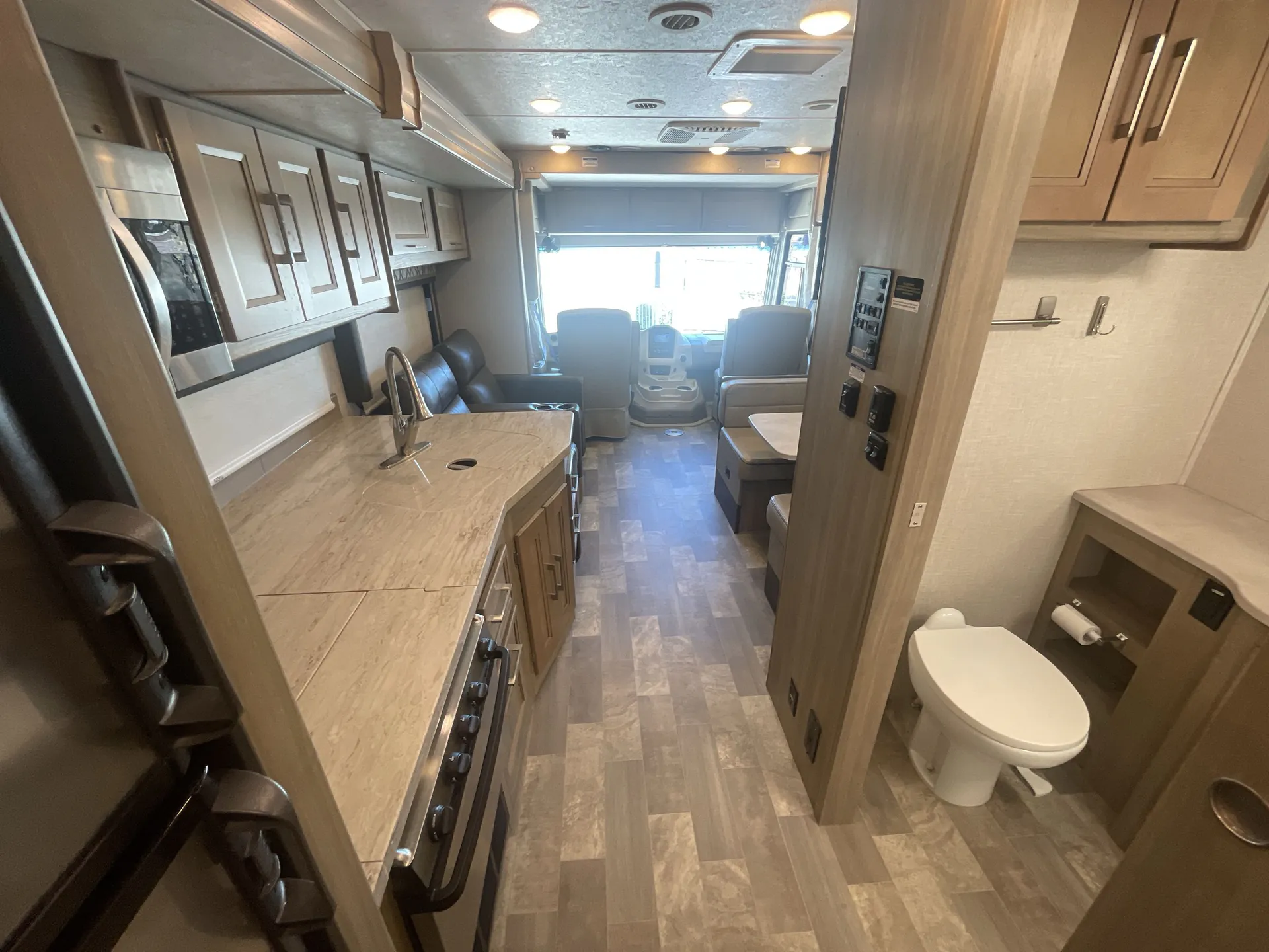 2019 Coachmen Mirada 29FW - Photo 4