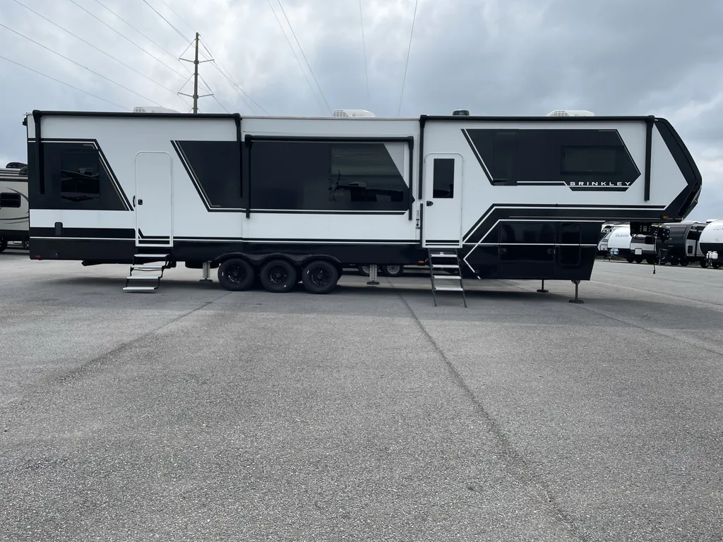 2025 brinkley Model G 3950, Photos photo 5