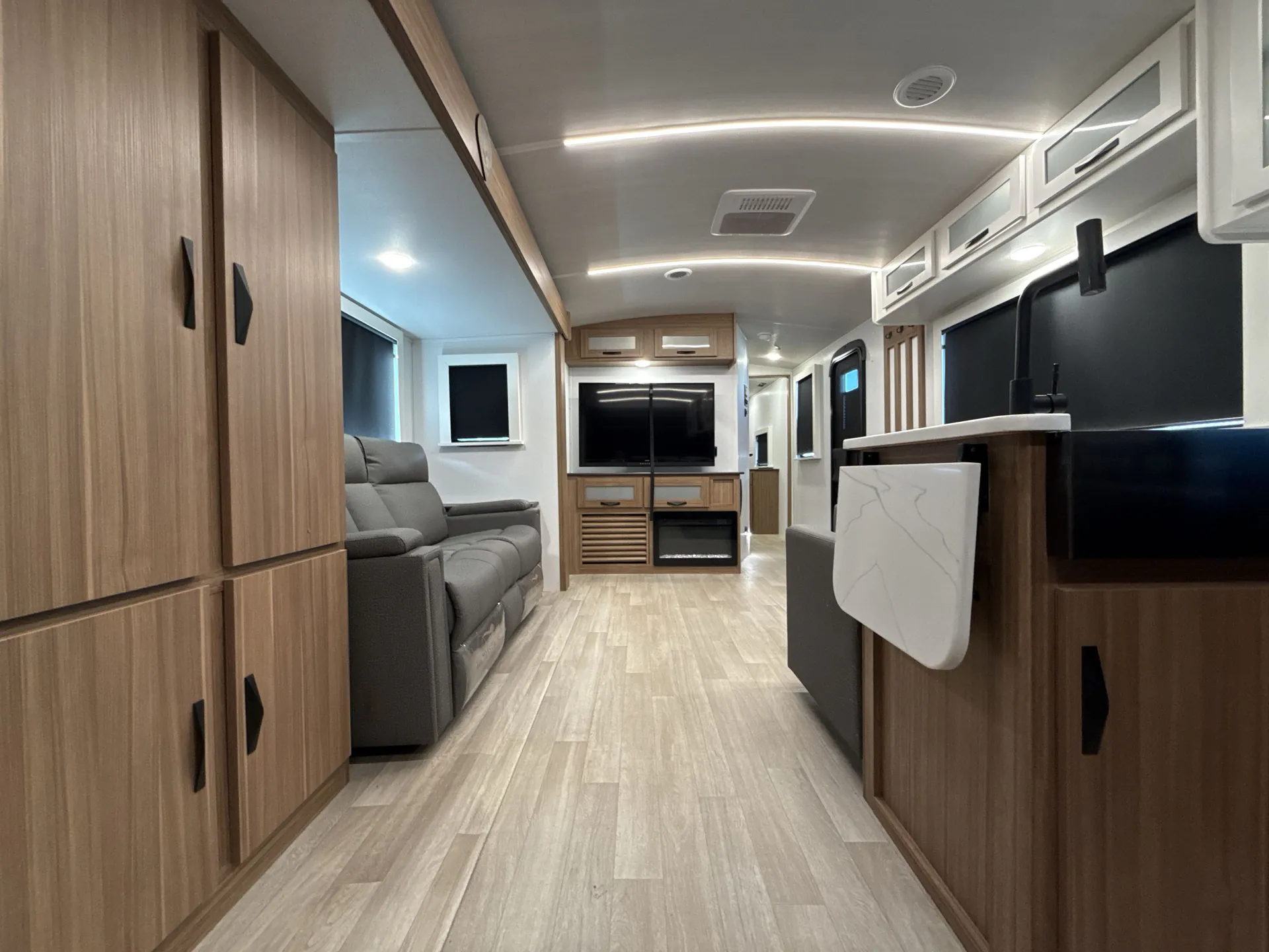 2025 Keystone Passport 3360BK — living area main