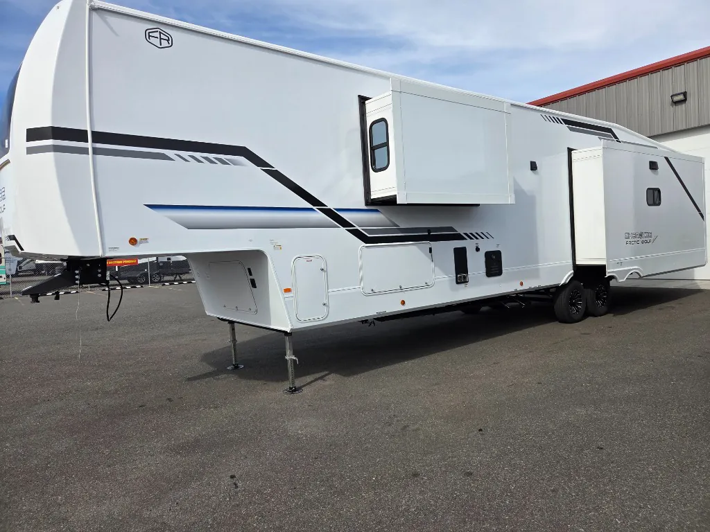 2026 Forest River Cherokee Arctic Wolf 38LEAHG - Photo 4