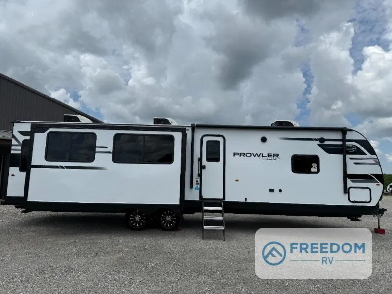 2026 Heartland Prowler 3301RLT - Photo 4