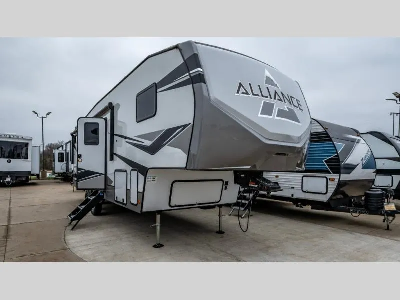 2023 Alliance RV Avenue 31BHS - Photo 2