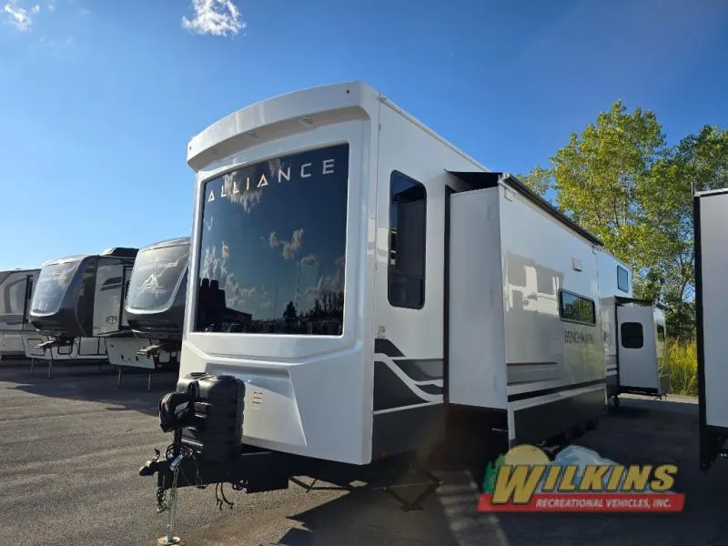 2026 Alliance RV Benchmark 42LFT - Photo 4