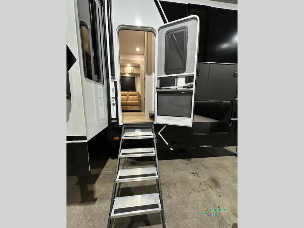 2026 Brinkley Model G 3970, Photos photo 17