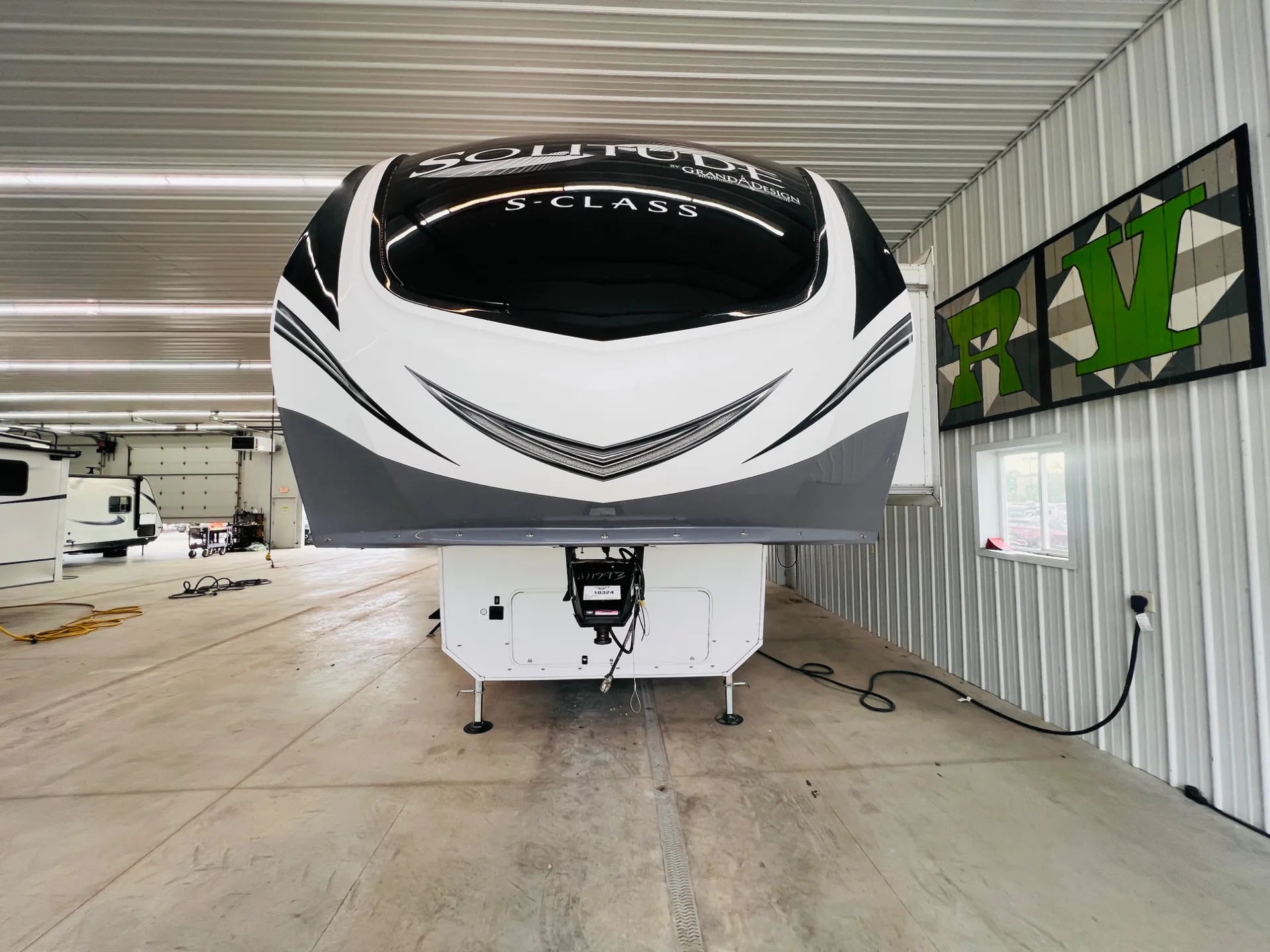 2022 Grand Design Solitude S-Class 3950BH - Photo 3