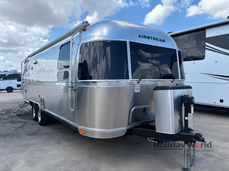 2021 Airstream Flying Cloud 27FB - Photo 2