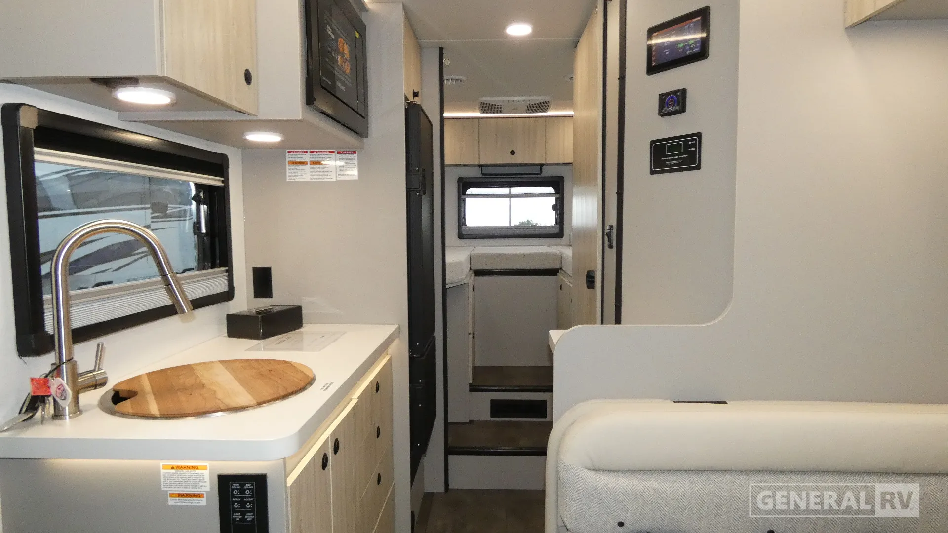 2026 Entegra Coach Condor 22T - Photo 3
