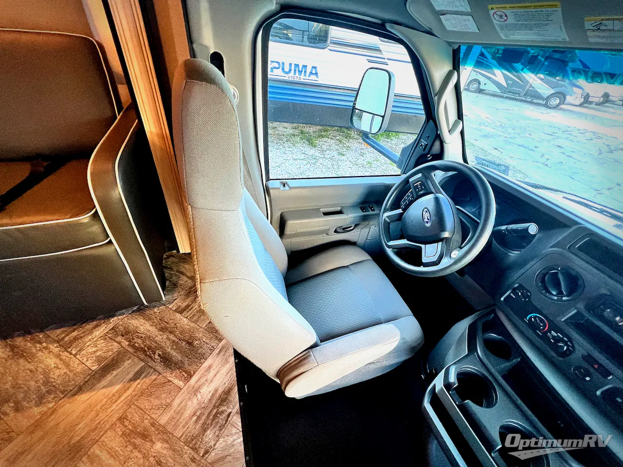 2023 Forest River Sunseeker LE 3250DSLE — Photo 6