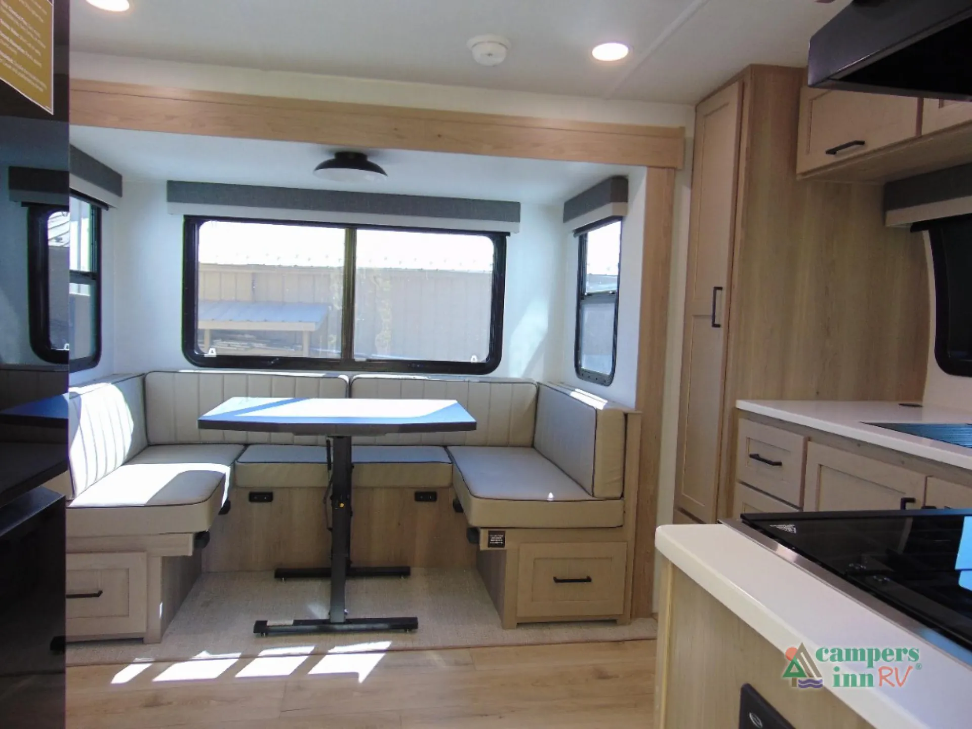 2026 Forest River Rockwood Mini Lite 2506FK — Photo 5