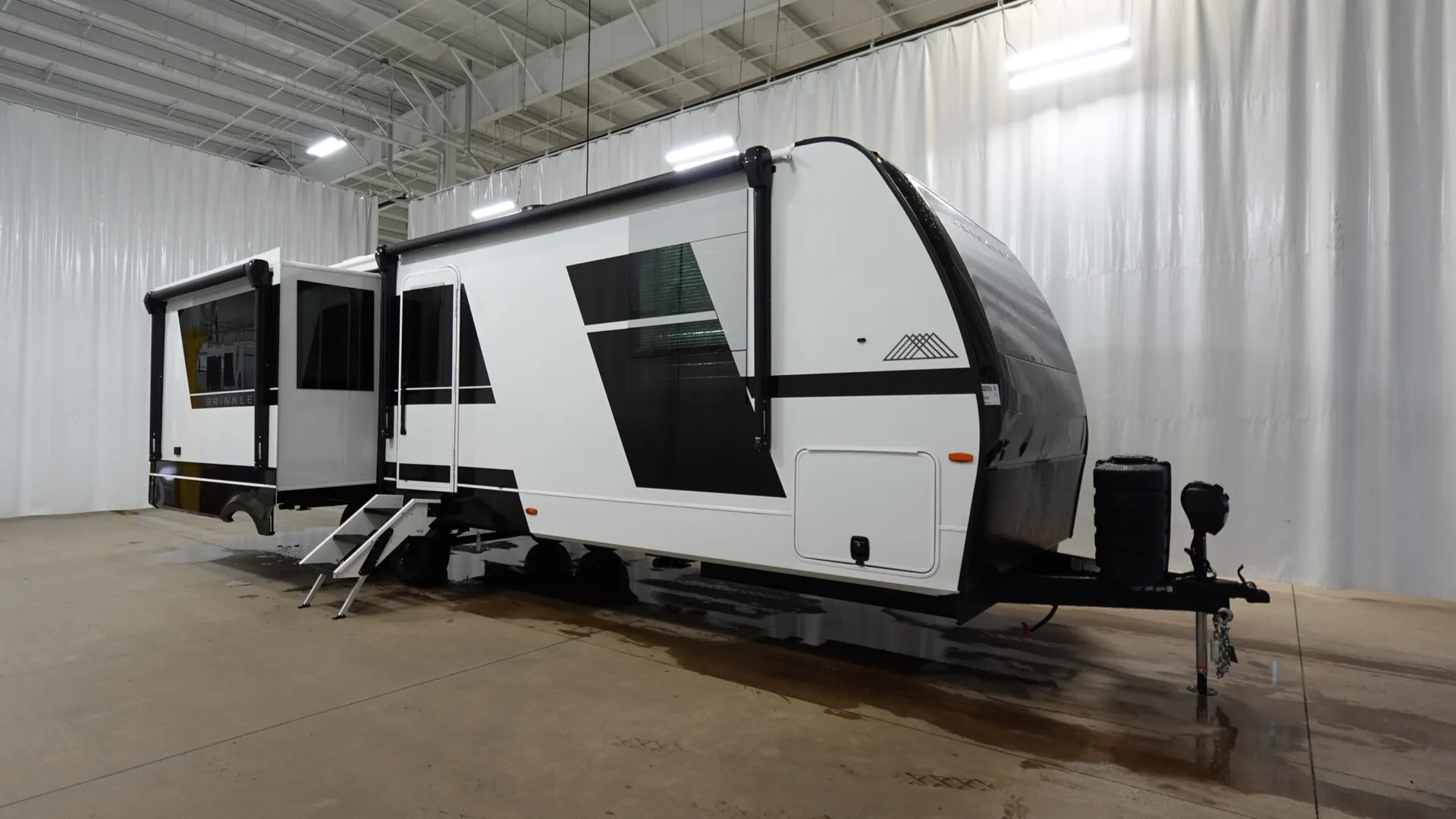 2026 Alliance RV Paradigm 382RK - Photo 4