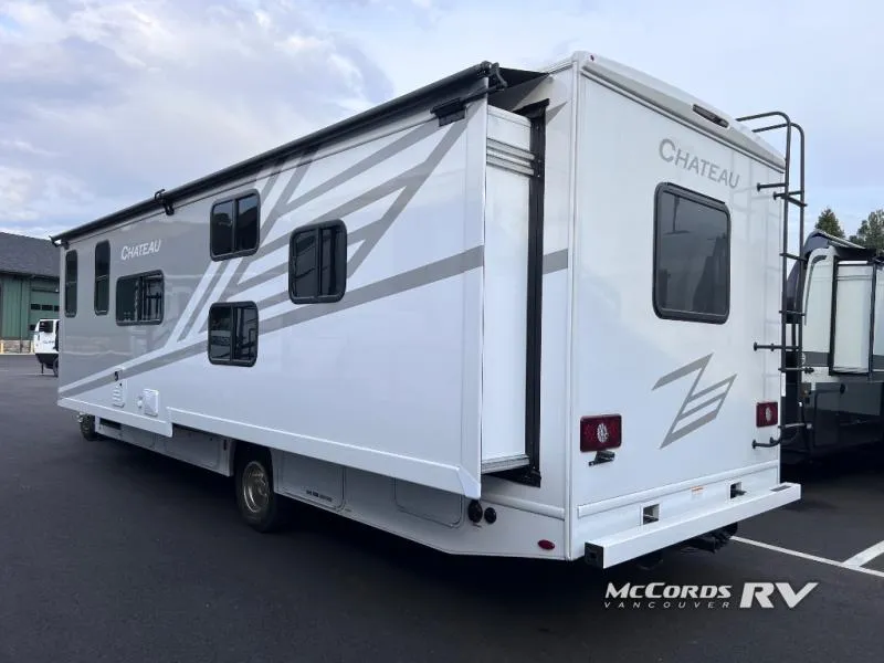 2026 Thor Motor Coach Chateau 31E - Photo 4
