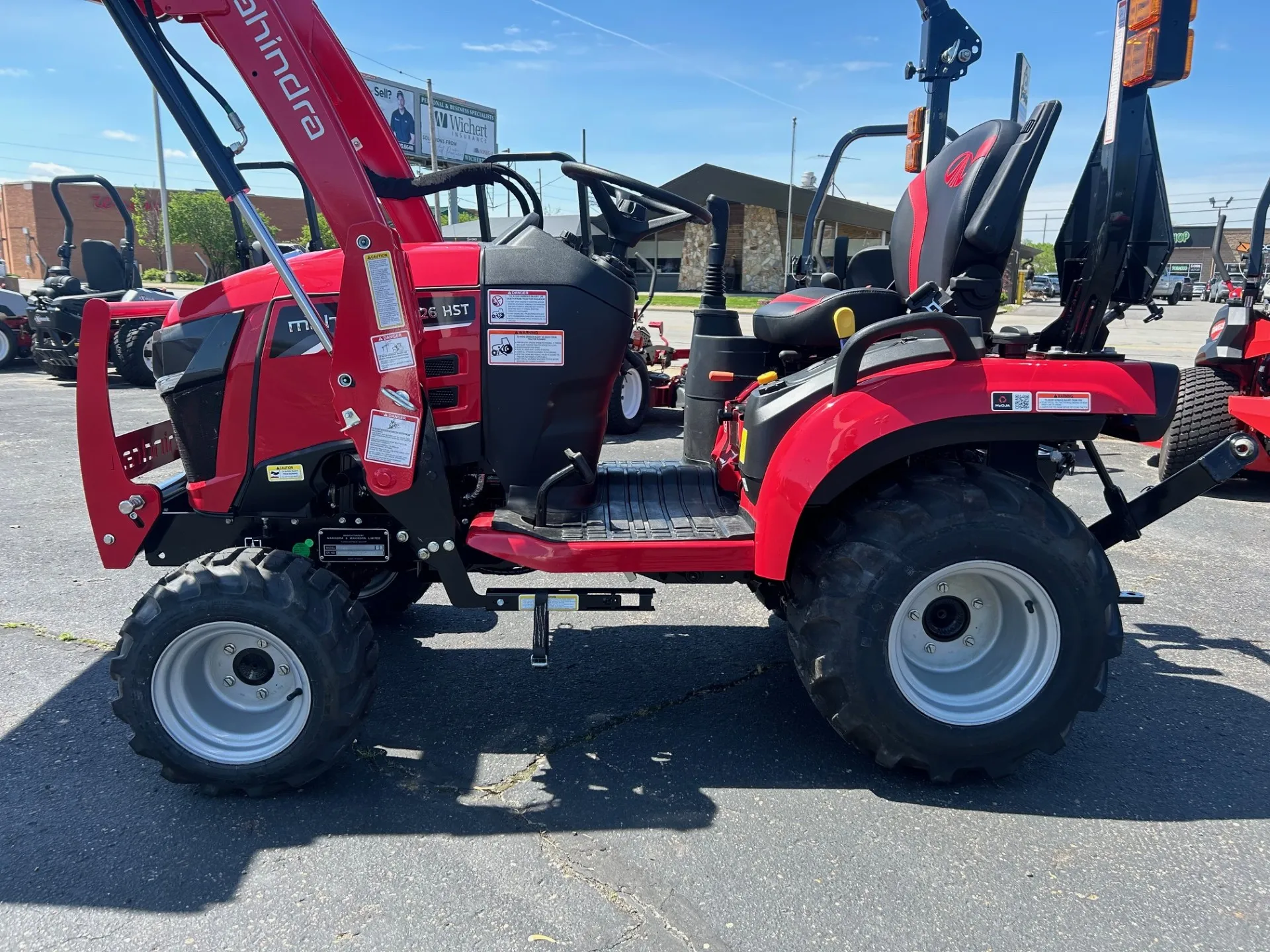 2024 Mahindra 1126 1126 HST - Photo 2
