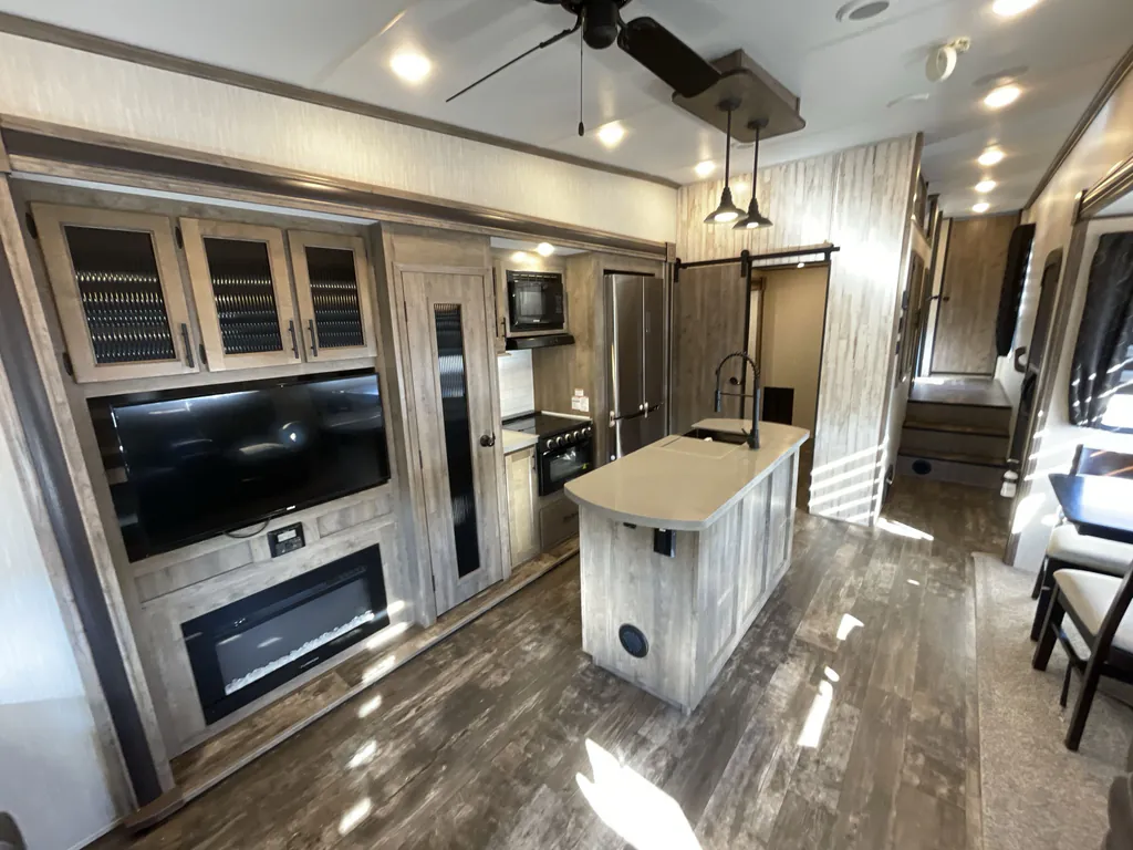 2020 Forest River Sabre 36BHQ, Photos photo 8