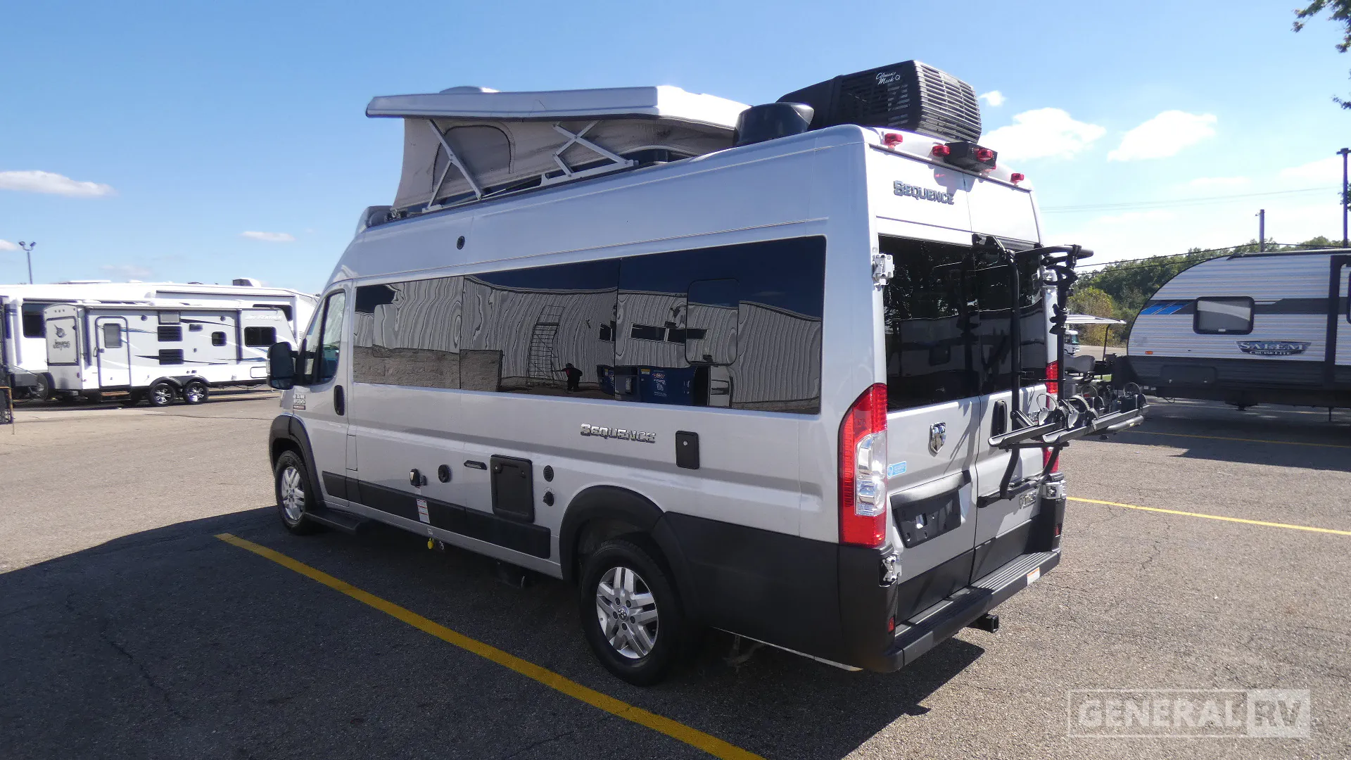 2022 Thor Motor Coach Sequence 20A - Photo 4