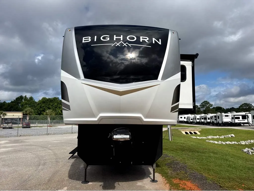2024 Heartland Bighorn BH 3215 RL - Photo 4
