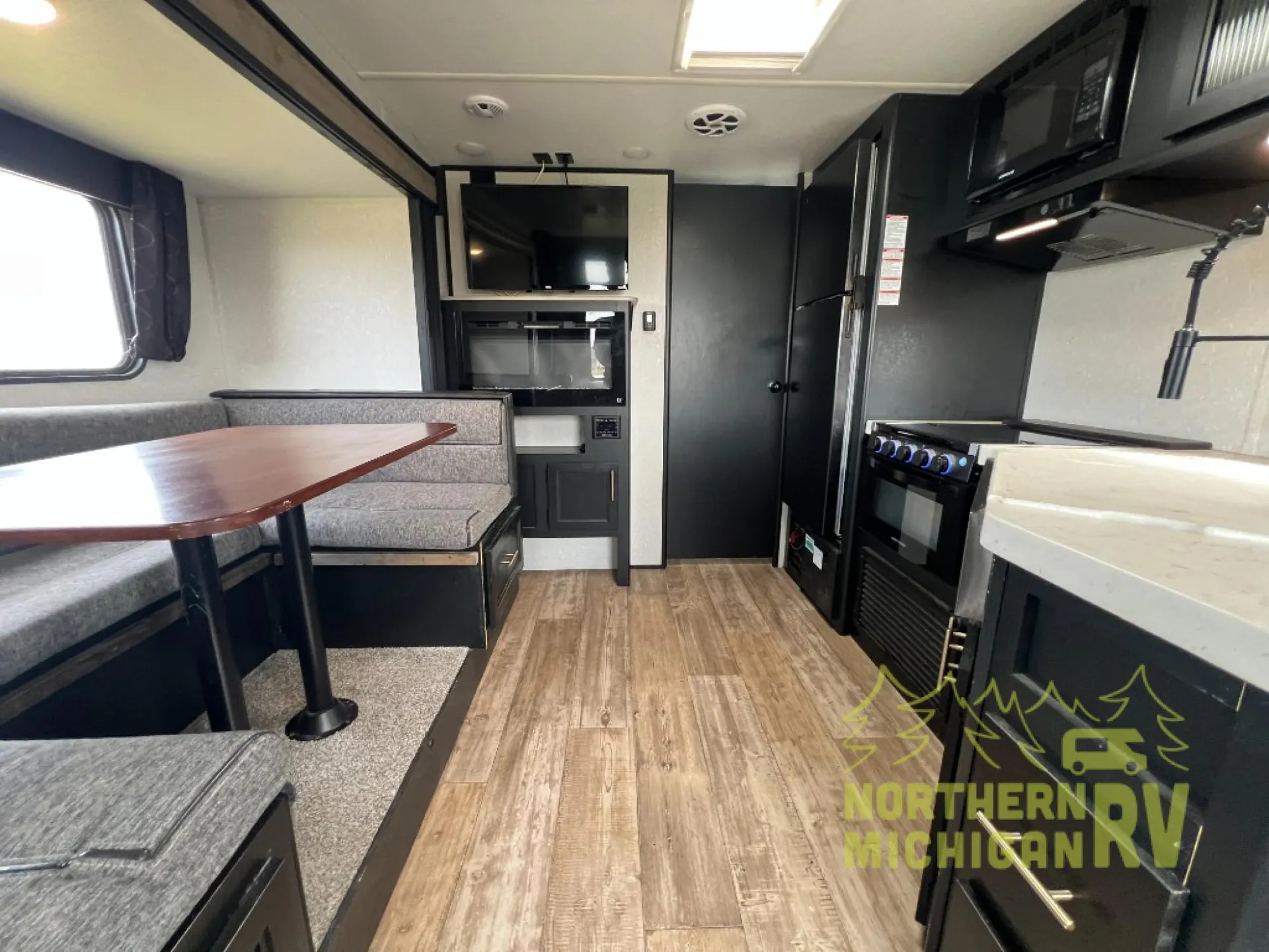 2021 Forest River Cherokee Grey Wolf 23MK - Photo 4