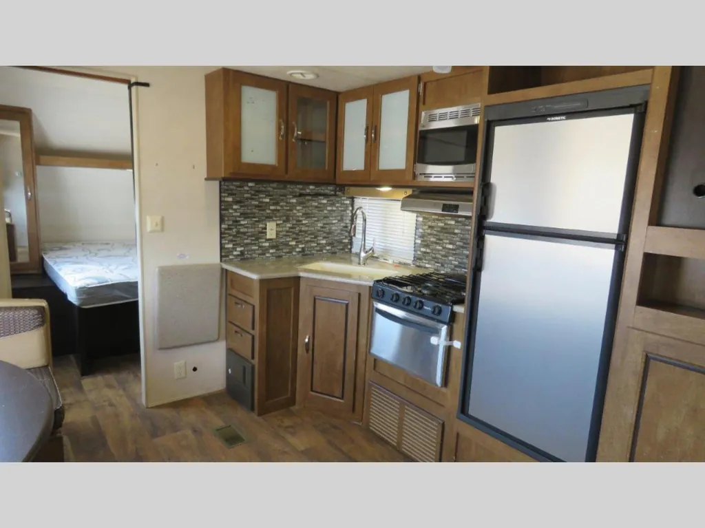2018 Forest River Cherokee Arctic Wolf 315TBH8, Photos photo 15