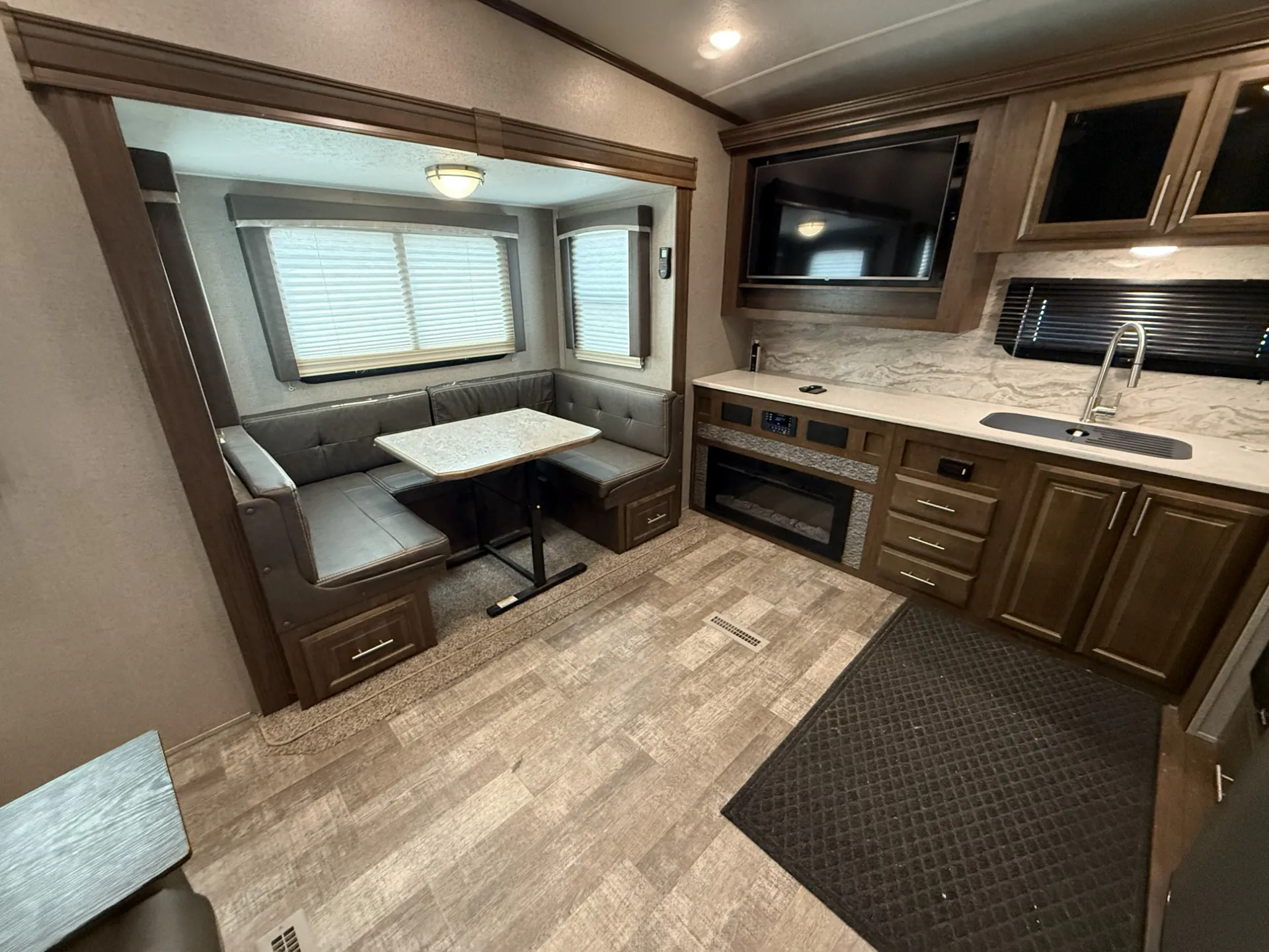 2020 Forest River Rockwood Ultra Lite 2896MB - Photo 4