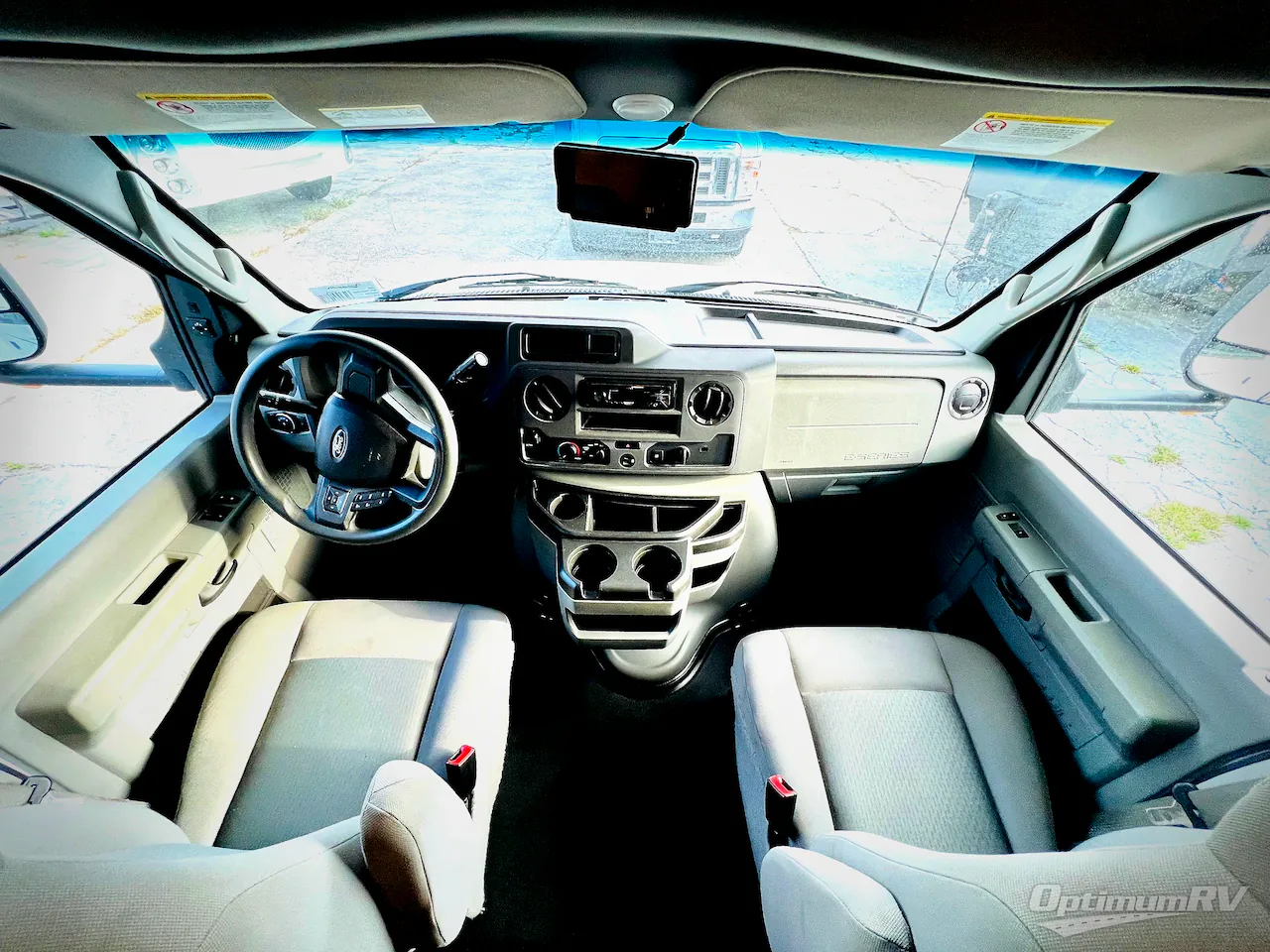 2023 Forest River Sunseeker LE 3250DSLE — Photo 8