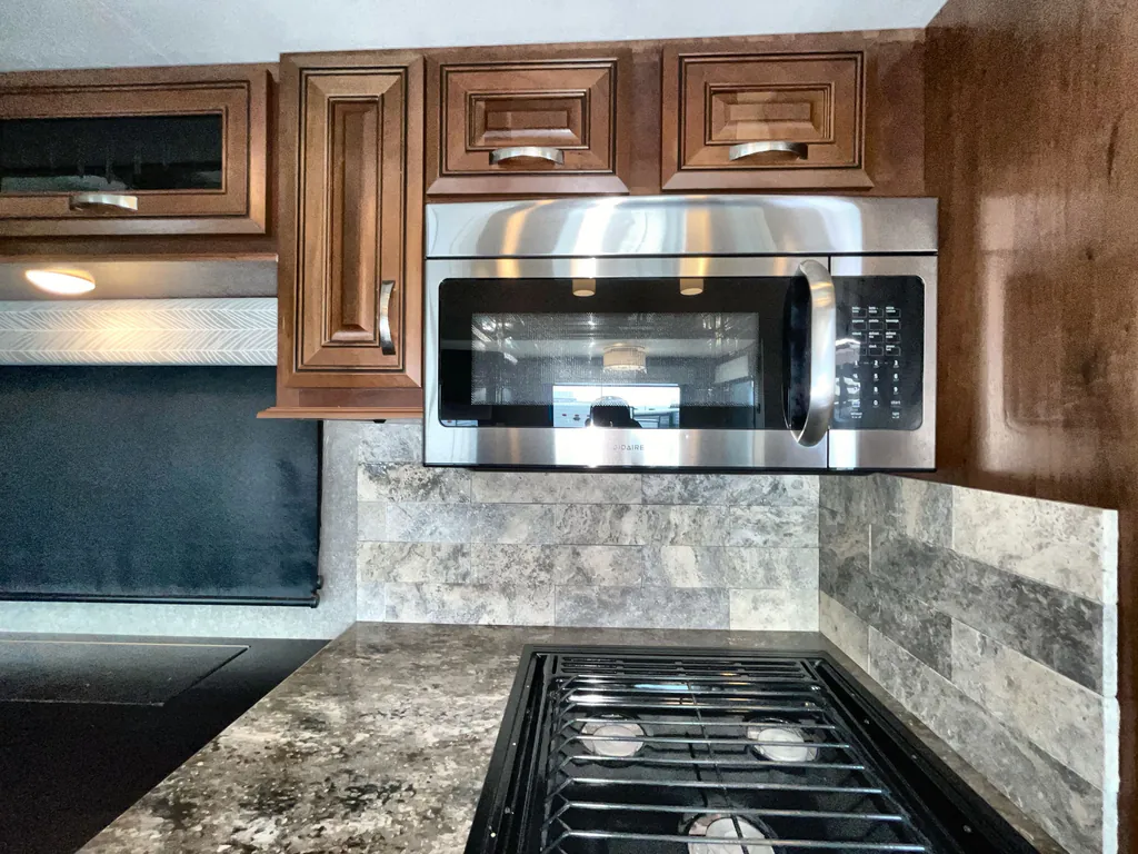 2017 Jayco Pinnacle 36FBTS, Photos photo 12