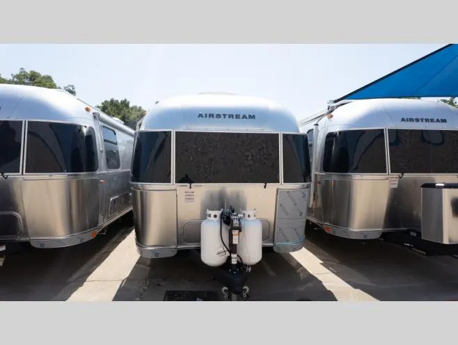 2026 Airstream Flying Cloud 27FB - Photo 4
