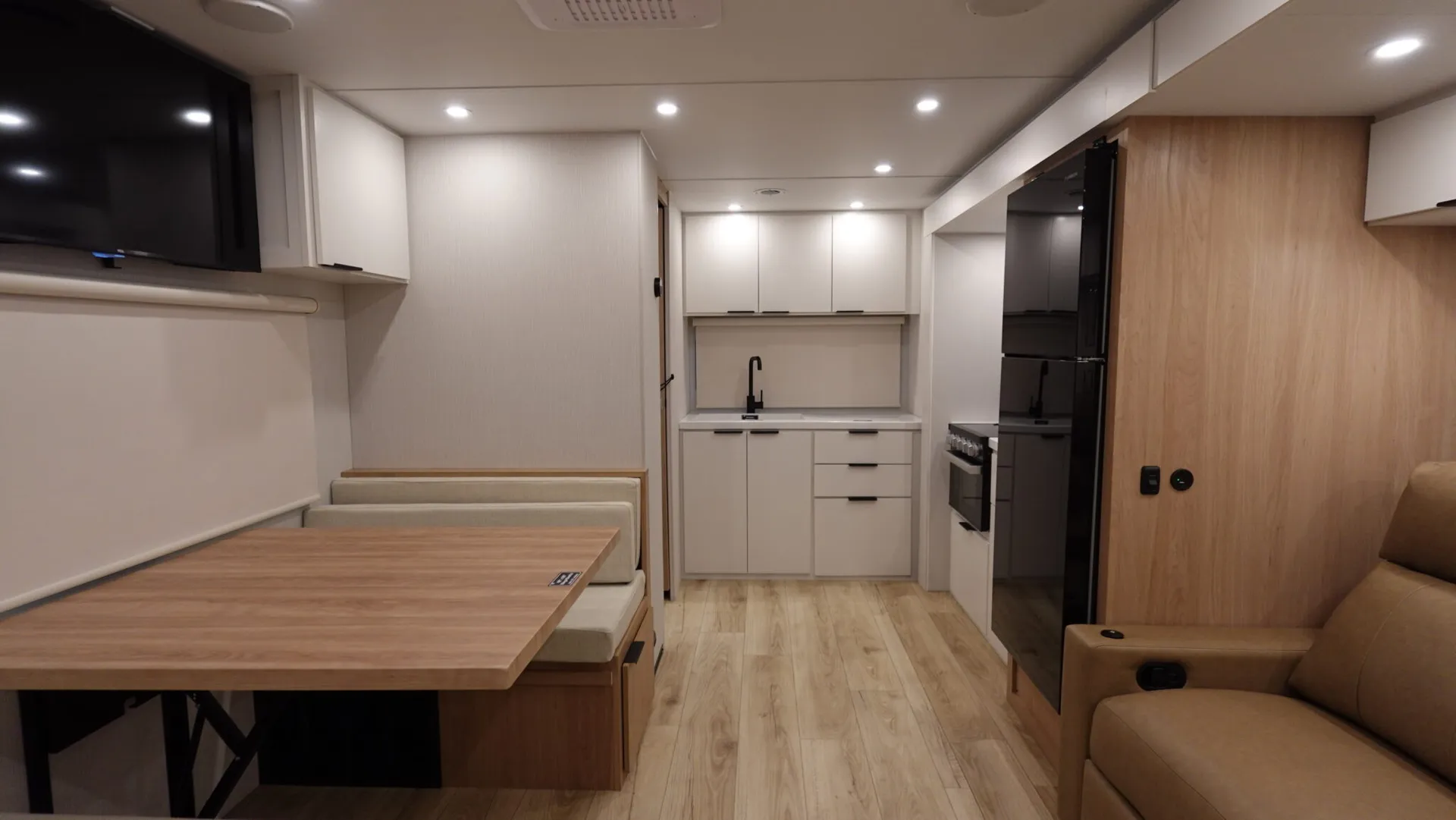 2026 Winnebago Thrive 22MLS - Photo 3