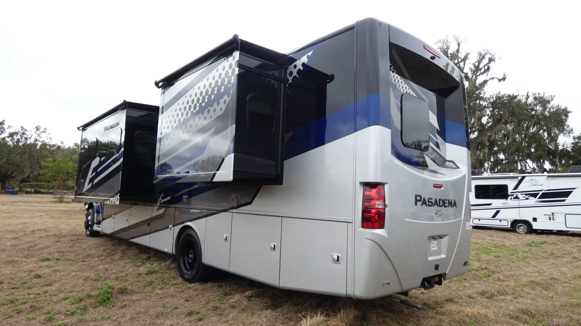 2026 Thor Motor Coach Pasadena 38DX - Photo 4