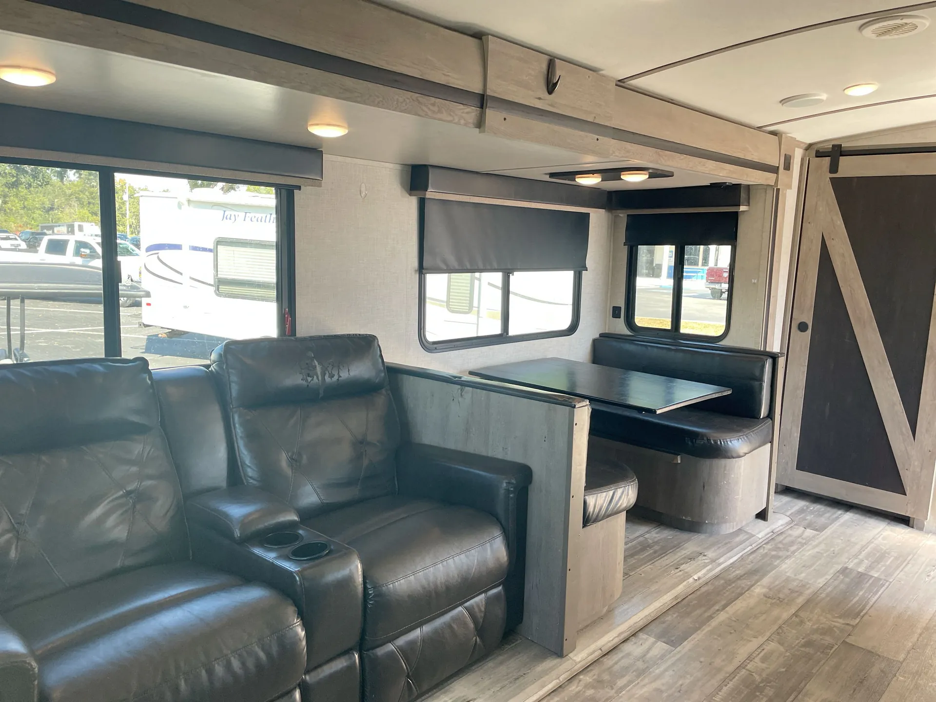 2021 Keystone Outback 313RL - Photo 4