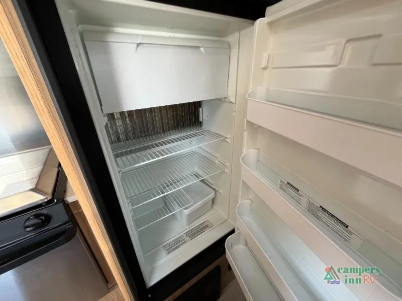2019 Airstream Flying Cloud 23FB - Photo 4