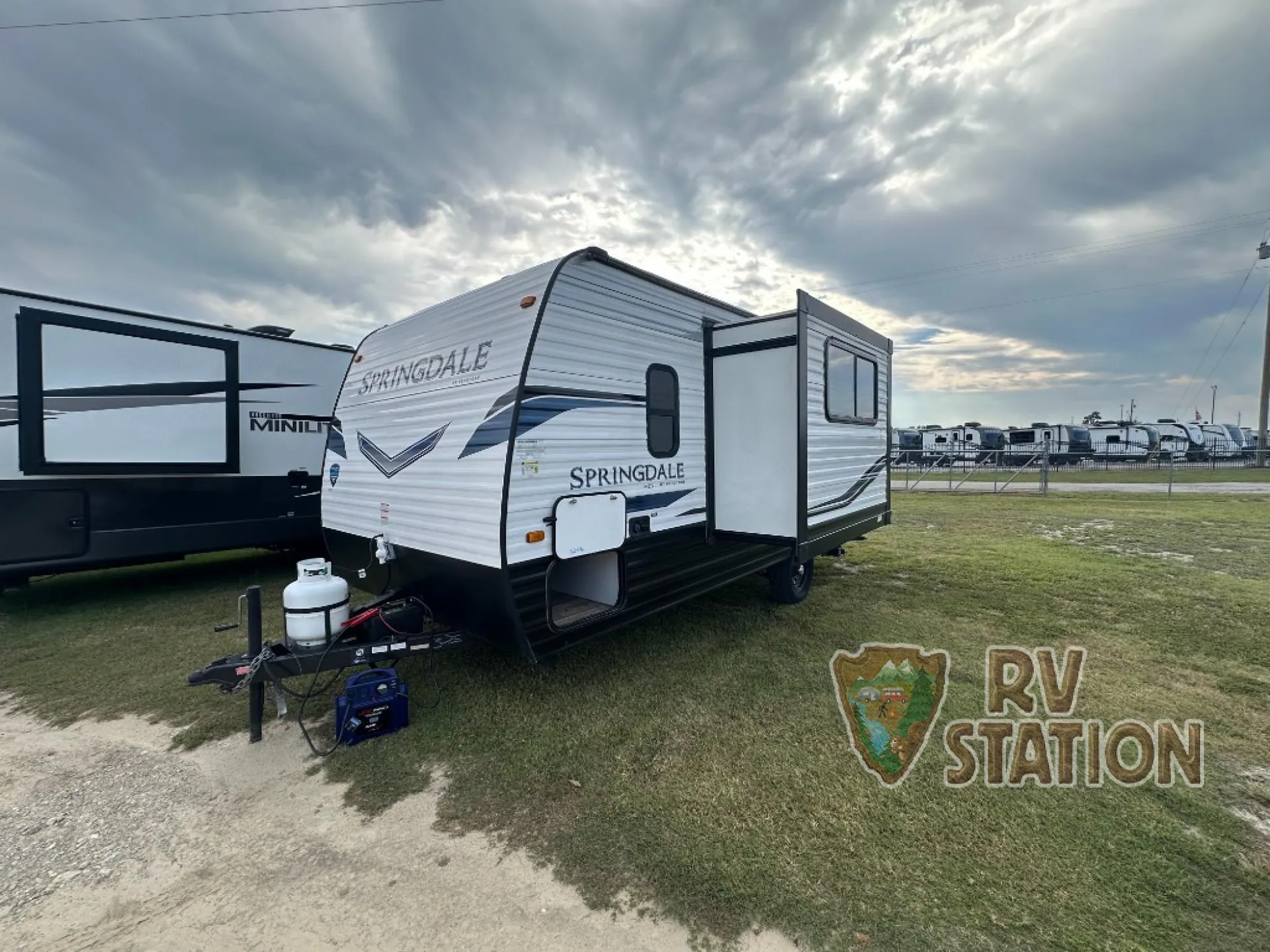 2022 Keystone Springdale Mini 1740RK - Photo 3