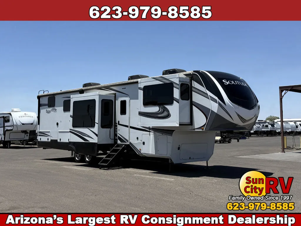 2022 Grand Design Solitude 380FL - Photo 2
