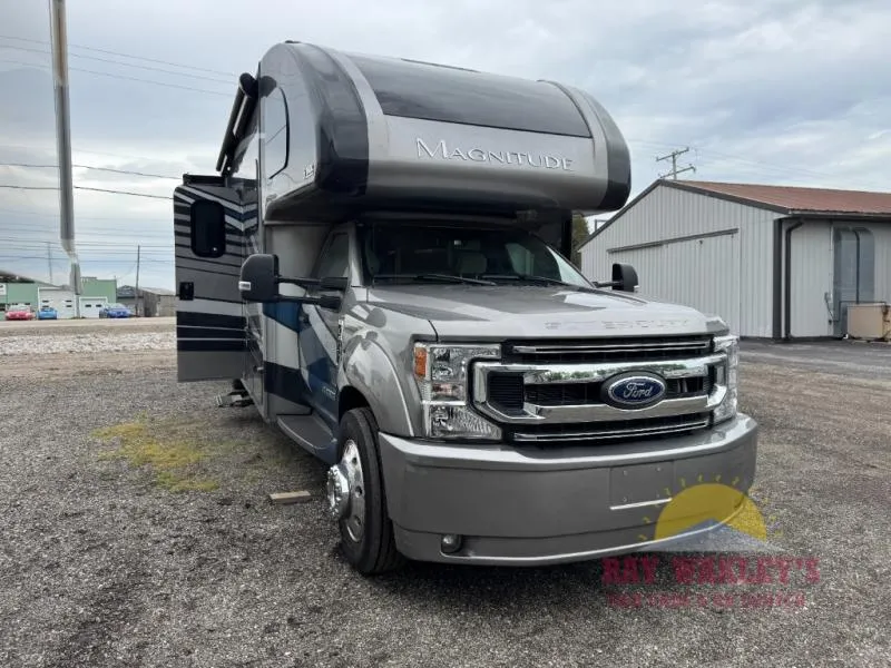 2022 Thor Motor Coach THOR 36BT - Main photo