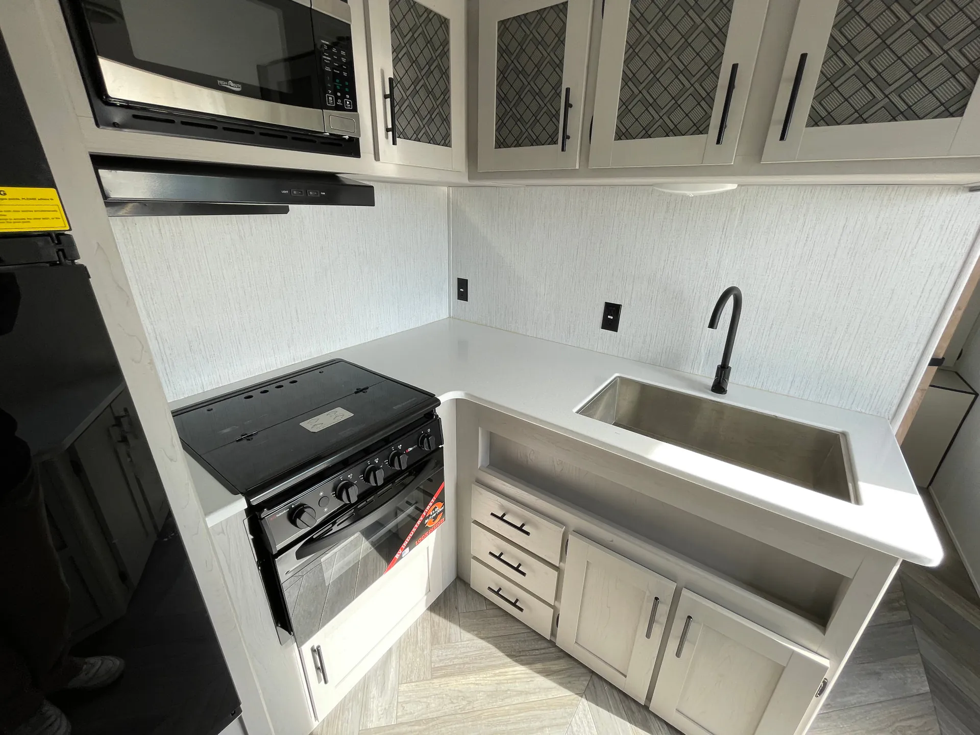 2023 Heartland Prowler 240SRB - Photo 4
