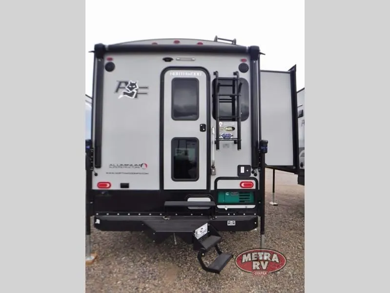 2026 Northwood Arctic Fox Camper 990 - Photo 4