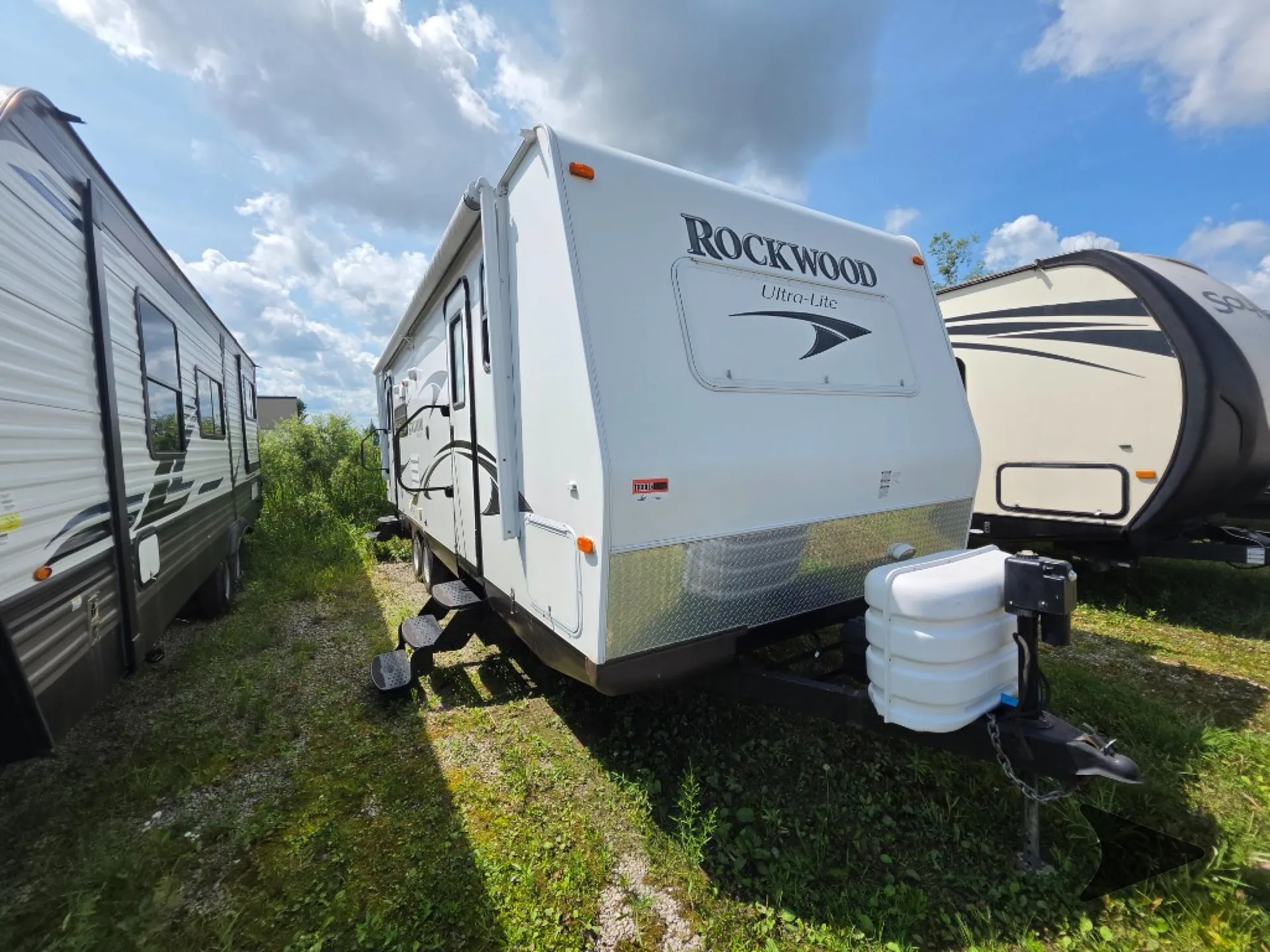 2014 Forest River Rockwood Ultra Lite 2604WS - Photo 2