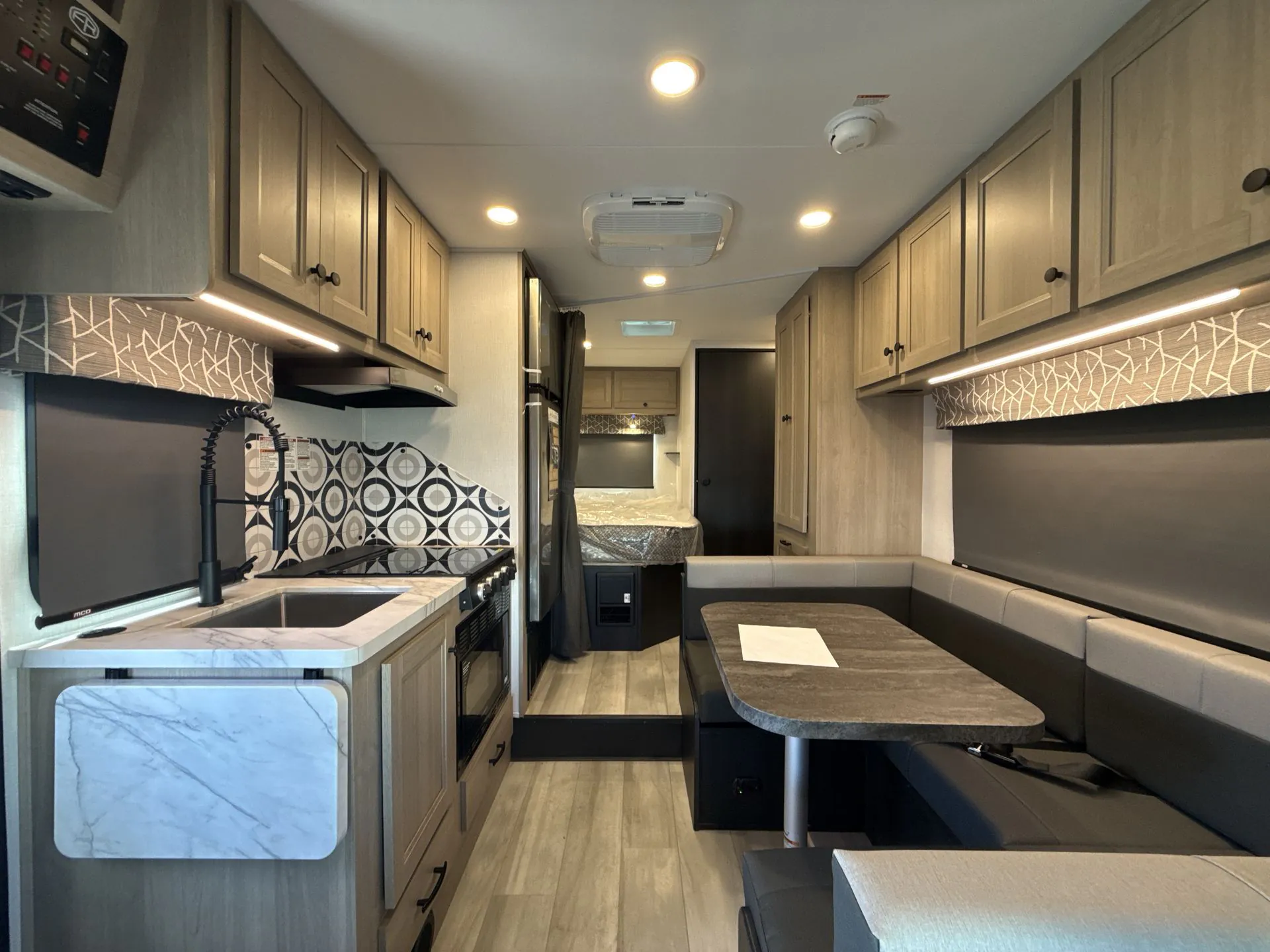 2027 Forest River Sunseeker LE 2350LE — Photo 7