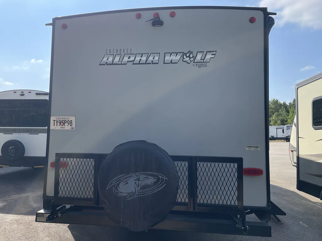 2022 Forest River Cherokee Alpha Wolf 26RB-L, Photos photo 7