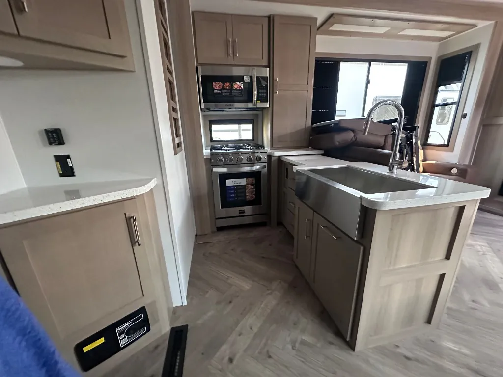2026 Keystone Raptor 433, Photos photo 58