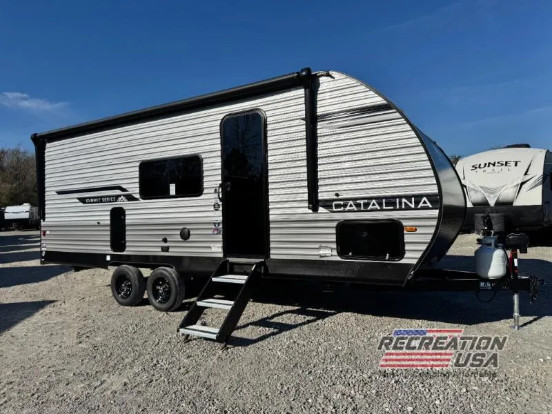 2026 Coachmen Catalina Summit Series 8 221MKE - Photo 2