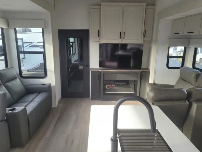 2026 Grand Design Momentum G-Class 394G - Photo 4